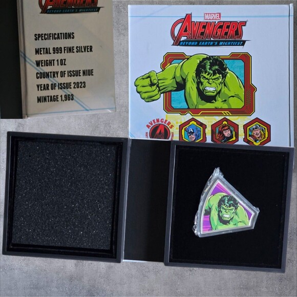 Marvel Avengers 60th Anniversary 1 oz .999 Silver Colorized Coin – HULK – NIUE - Picture 1 of 5